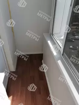 Холодное остекление балкона в многоквартирном доме Холодное остекление балкона в многоквартирном доме