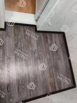 Остекление и отделка балкона под ключ панелями ПВХ и ламинатом