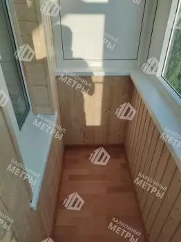 Холодное остекление балкона и отделка деревянной вагонкой Холодное остекление балкона и отделка деревянной вагонкой