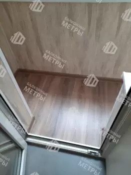 Холодное остекление и отделка П-образного балкона Холодное остекление и отделка П-образного балкона