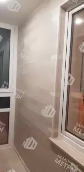 Панорамное остекление с тонировкой и отделка балкона Панорамное остекление с тонировкой и отделка балкона