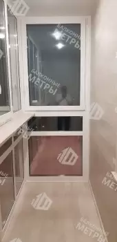 Панорамное остекление с тонировкой и отделка балкона Панорамное остекление с тонировкой и отделка балкона