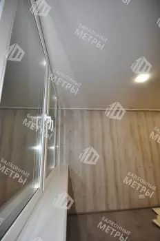 Отделка балкона под ключ с теплым остеклением ПВХ Brusbox Отделка балкона под ключ с теплым остеклением ПВХ Brusbox